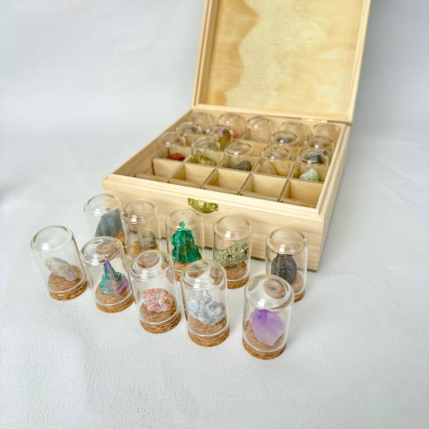 Crystal Raw Set (25pcs & Wooden Box)